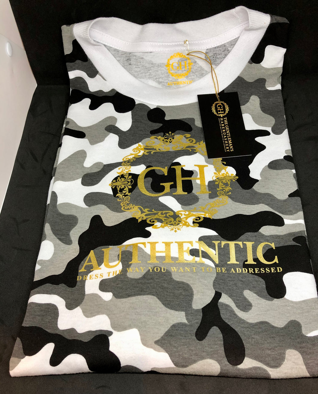 GH Authentic Mens Black and White Camouflage Crew-T Shirt